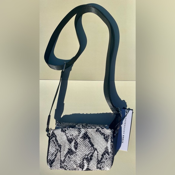 NWT Aimee Kestenberg Cross Body Snakeskin Embossed Leather Bag Black and… - Picture 2 of 8